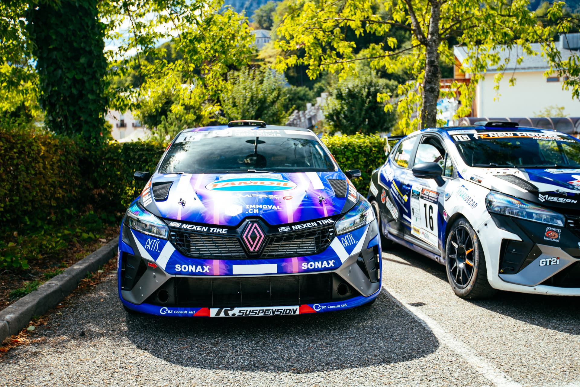 Face avant de la Renault Clio Rally3 aux couleurs Xaya Rallye Team